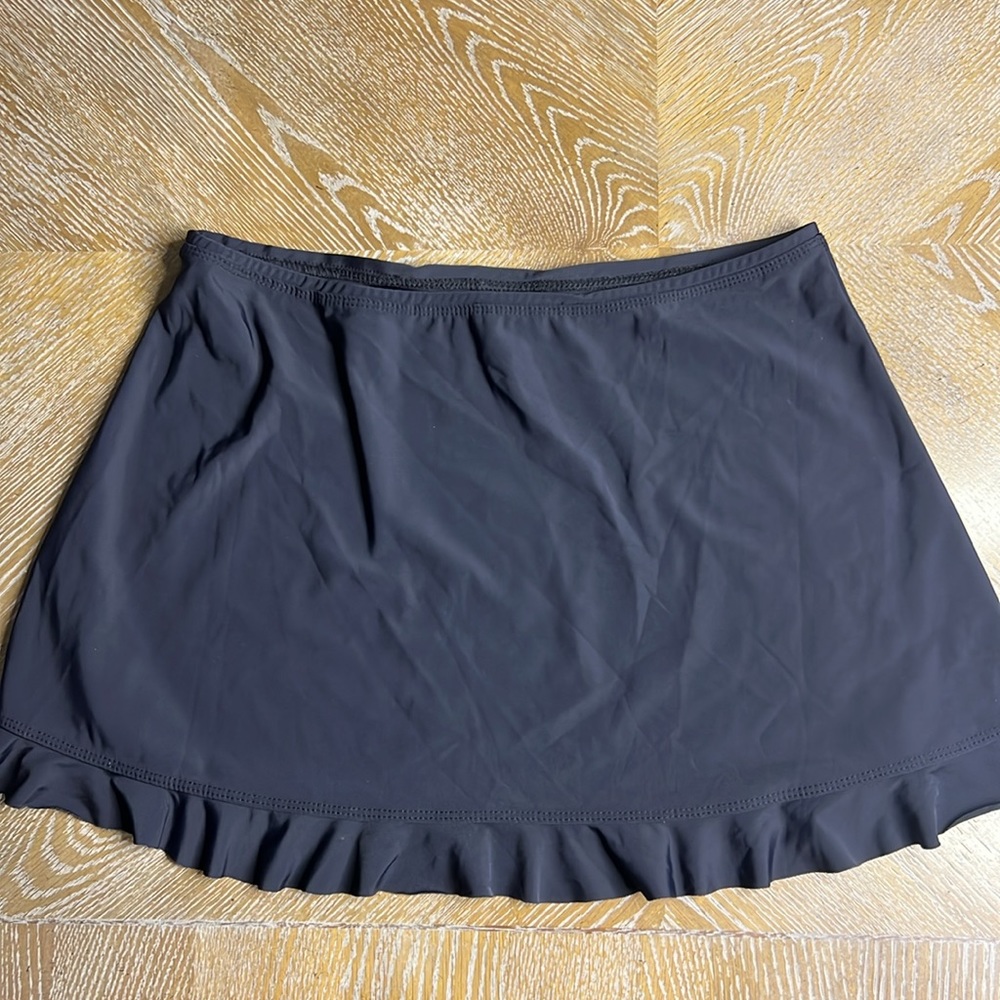 RENDEZ VOUS Black Swim Coverup Skirt M
